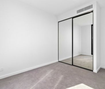 Living At The Griffin - Photo 3