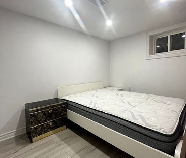 For Lease - 377 Taylor Mills Drive, Richmond Hill, Ontario - Photo 3