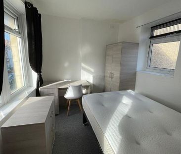 1 bedroom private hall to rent - Photo 4