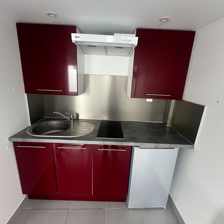 Location Appartement 1 pièce 22m² LILLE 59000 - Photo 1