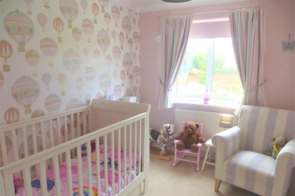 Chichester Close - Photo 1