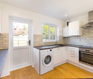 2 bedroom end of terrace house to rent - Photo 6