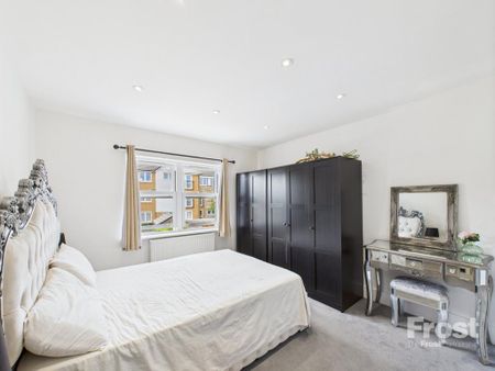 3 bedroom detached house to rent - Photo 5