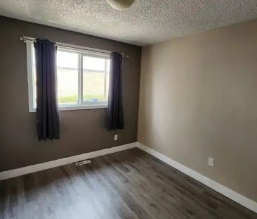 Duplex (lower floor) for rent in Ogden, Calgary- 2 bedroom | Calgary - Photo 1
