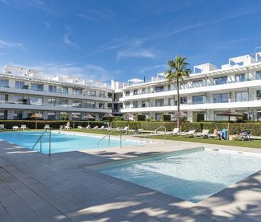 3 Bedroom Apartment For Rent in New Golden Mile, Málaga - Photo 5