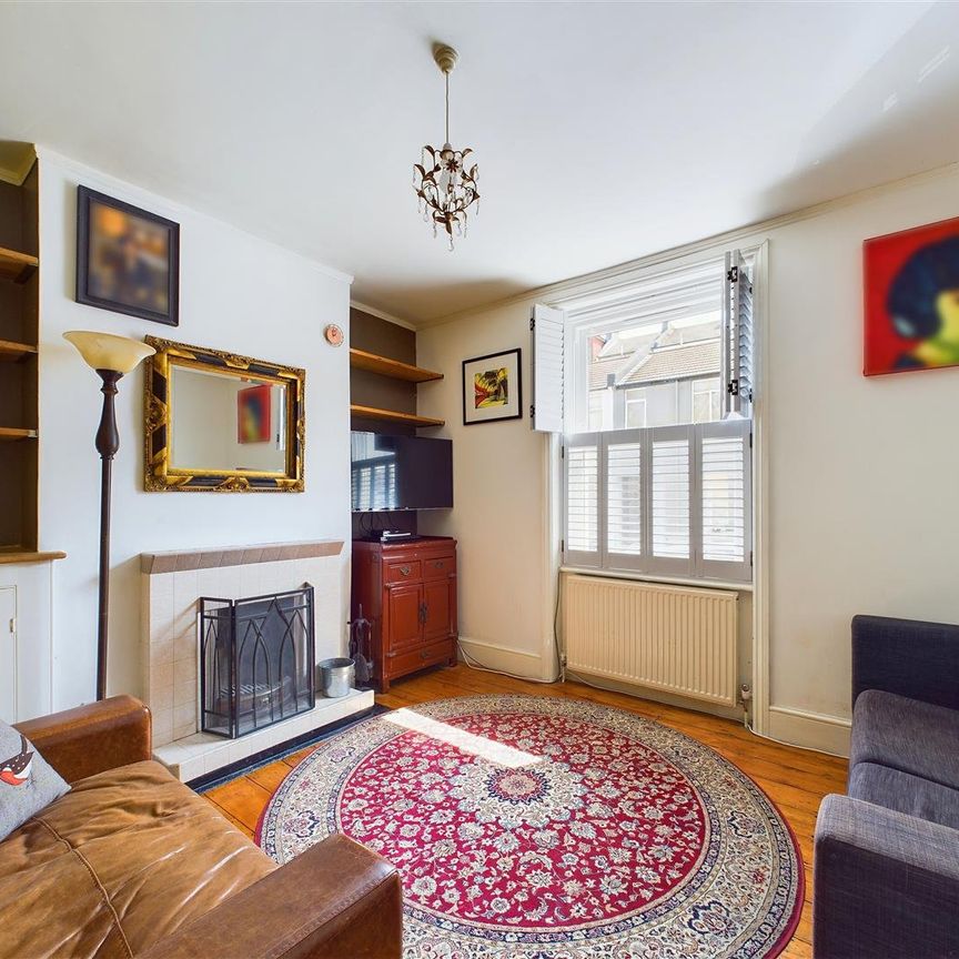 4 bedroom terraced house to rent - Photo 1