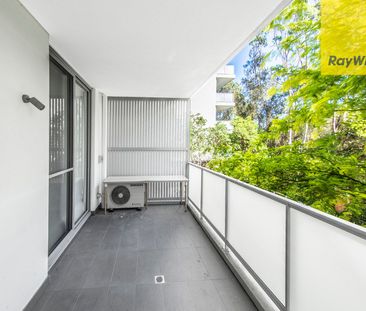 REFRESHED NORTH FACING MODERN TWO-BEDROOM APARTMENT WITH LEAFY AND ... - Photo 3