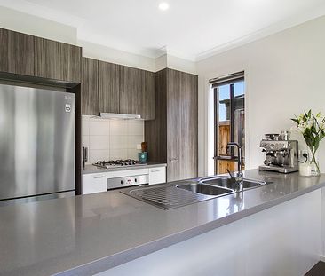 Stylish Two Bedroom Home - Photo 5