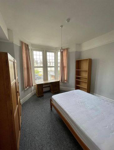 Luccombe Hill, Redland, Bristol - Photo 2