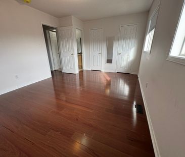 For Lease - 830 Avonshire Court Unit# Entire Property, Mississauga,... - Photo 4