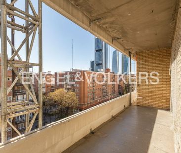 Apartamento de alquiler en Calle de Mauricio Legendre, Castilla - Photo 2