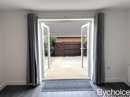 2 bedroom terraced house to rent - Photo 2