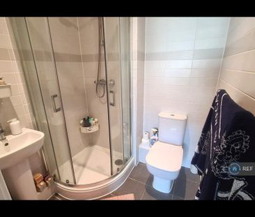 2 bedroom semi-detached house to rent - Photo 5