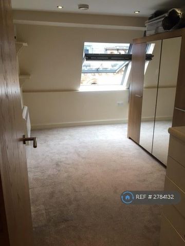 2 bedroom penthouse to rent - Photo 5