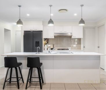 Modern Family Living in Gledswood Hills! - Photo 5