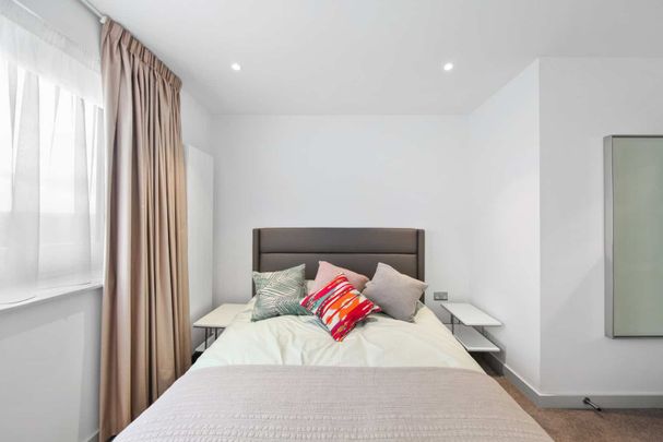 Raglan House, SE1 6TJ, London - Photo 1