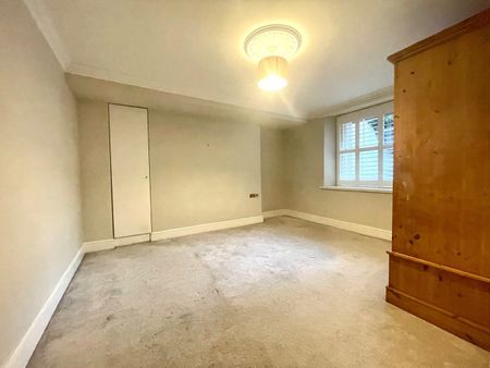 2 Bed Maisonette, South Parade Mansions, BS8 - Photo 3