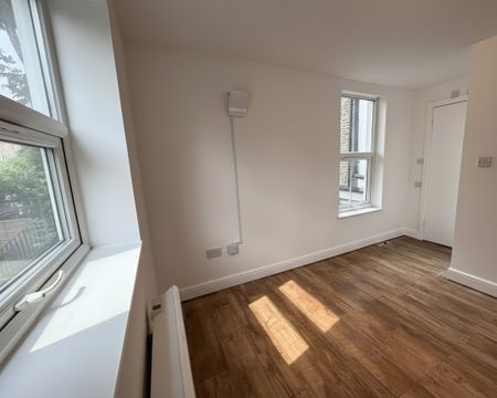 1 Bed Flat, London, N19 - Photo 3