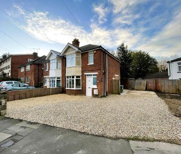 3 bedroom semi-detached house to rent - Photo 2