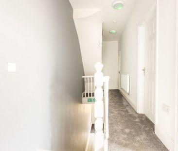 39 Park Road, Rugby - Photo 4