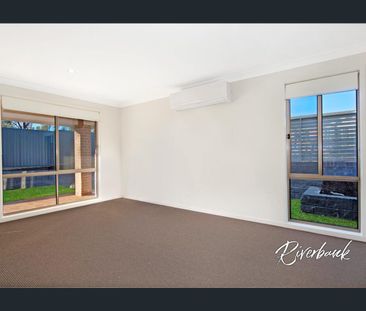 Modern Family Home! - Photo 5