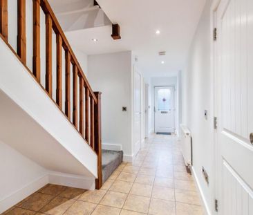 4 bedroom end of terrace house to rent - Photo 6