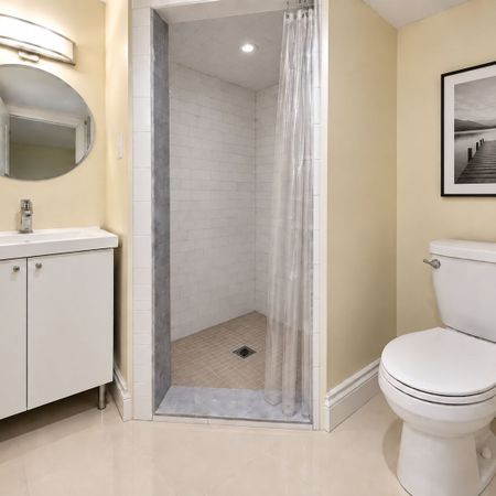 For Lease - 257 Franklin Avenue Unit# Lower, Toronto, Ontario - Photo 4