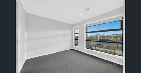 Spacious, Centrally Located with Club Access! - Photo 2