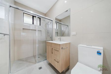 “Lovely low-set unit, one bedroom with two living spaces” - Photo 3