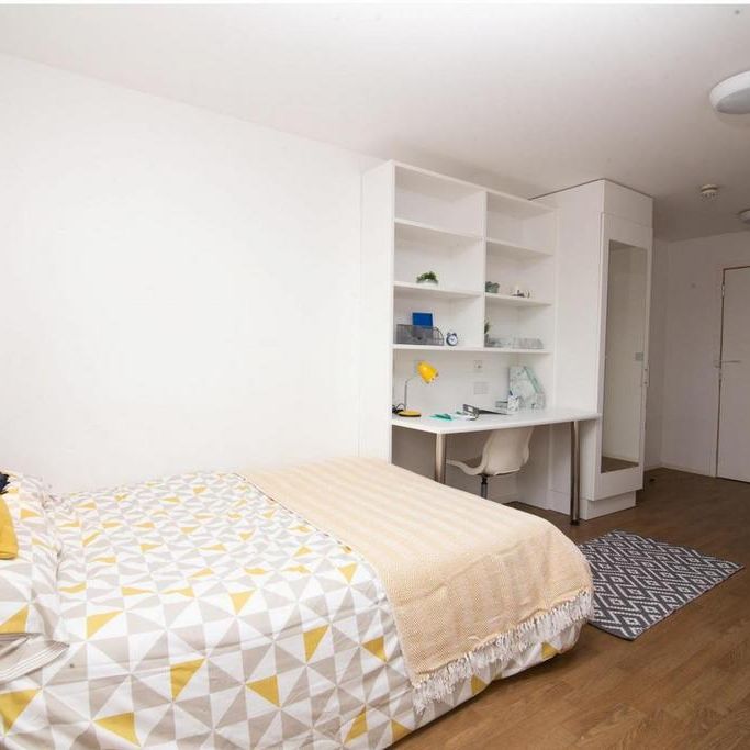 Studio to rent - Photo 1