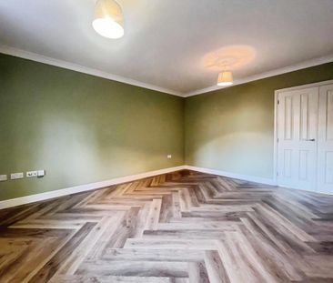 3 bedroom semi-detached house to rent - Photo 3