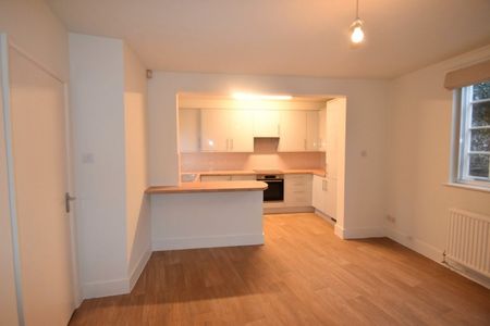 North Field Cottage, Lake End Road, Dorney,SL4 - Photo 4