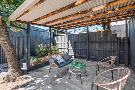 92 De Carle Street, Brunswick - Photo 2