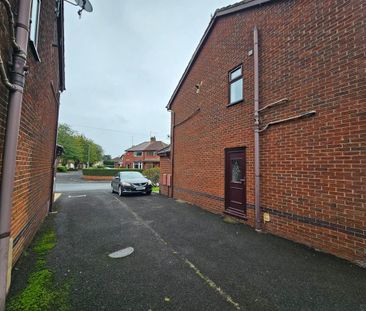 3 bedroom semi-detached house to rent - Photo 4