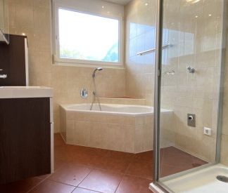 Stilvoll Wohnen: Gepflegte 3-Zimmerwohnung mit Dachterrasse in Götz... - Photo 6