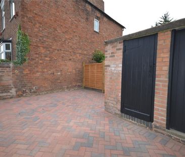 3 bedroom end of terrace house to rent - Photo 1