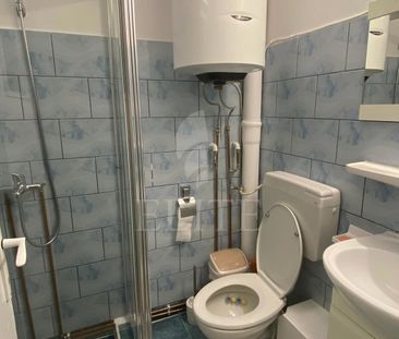 Garsoniera o camera în zona CERNEI - Fotografie 4