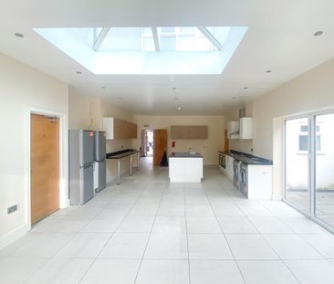 1 bedroom in a house share to rent - Photo 6