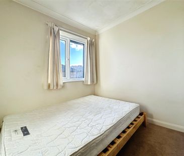 Runnemede Road, Egham, Surrey, TW20 9DQ - Photo 2