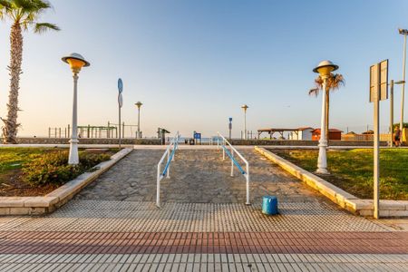 Paseo Marítimo Levante, Torre del Mar, Andalusia 29740 - Photo 5