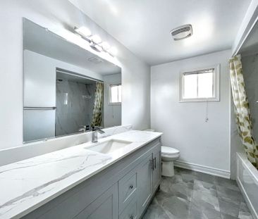 For Lease - 4485 Jenkins Crescent, Mississauga, Ontario - Photo 2