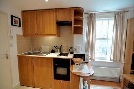 Flat 03 Fairholme Road, West Kensington W14 9JZ - Photo 5