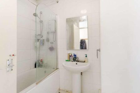 St Peters Road, Kingston, KT1 - Photo 4