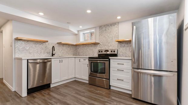 For Lease - 36 Bond Street, London South, Ontario - Photo 1