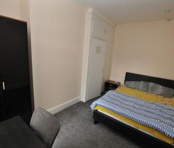 Calais Road, Staffordshire, Burton upon Trent, DE13 - Photo 4