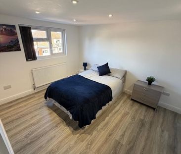 Room in a Shared House, The Countess Croft, CV3 - Photo 4
