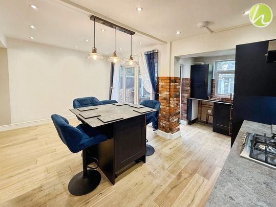 4 bedroom terraced house to rent - Photo 1