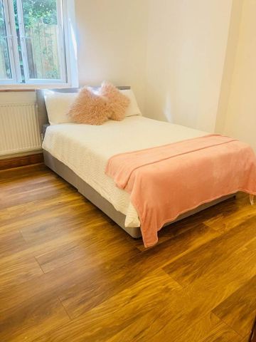 House share to rent - Photo 3