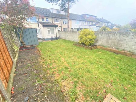 Wellmount Road, Finglas, Dublin 11 **Short Term Let** - Photo 4