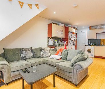 6 bedroom house to rent - Photo 1